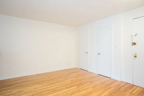 Rented by MNS | media 5