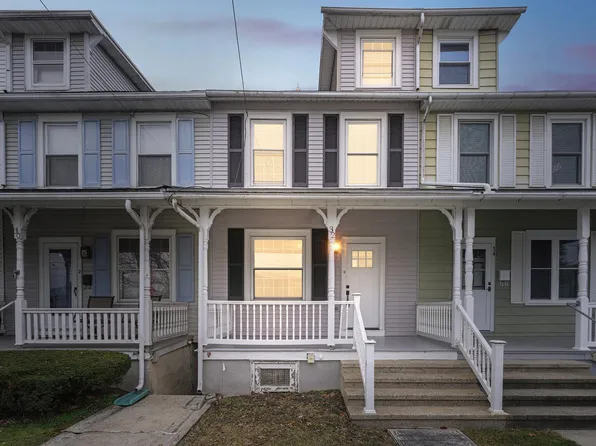 32 W Ruth Ave, Robesonia, PA 19551