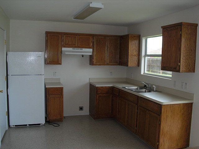 2nd image of 4408 Thunderbird Ave