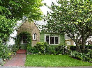 7742 18th Ave NE, Seattle, WA 98115