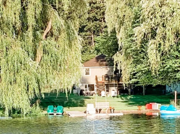 1059 Nielsen Dr, Trufant, MI 49347