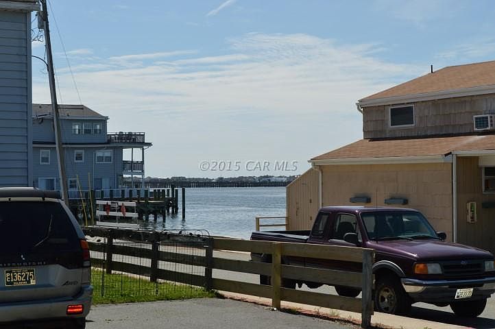2nd image of 704 Edgewater Ave