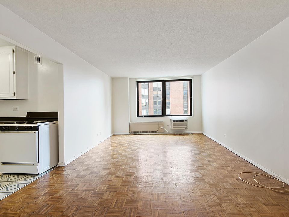 1st image of 1623 3rd Ave APT 19B