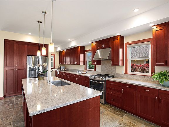 4th image of 2883 Kolepa St