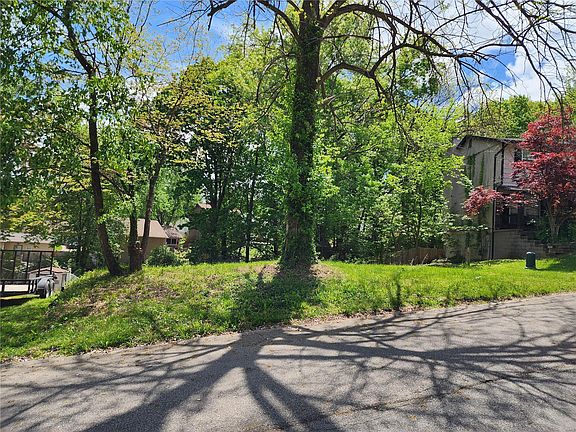 2nd image of 1740 Burgess Way