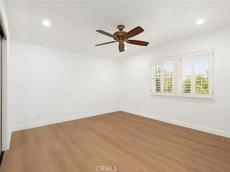 22204 Avenue San Luis — Photo 14