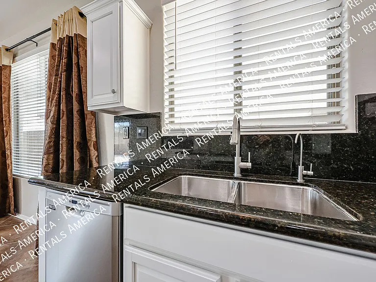 3751 W Desert Creek Ln — Photo 14