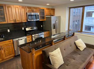 136 S 8th St #4, Philadelphia, PA 19107