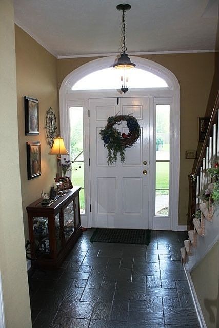2nd image of 713 Sturbridge Ct