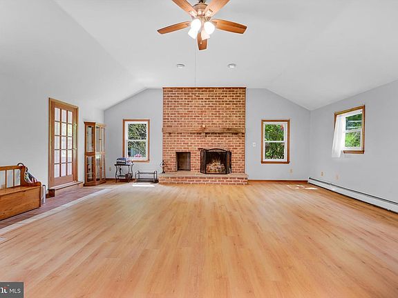 2nd image of 124 Greenhill Rd