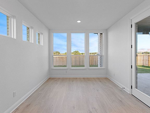 5th image of 1420 Corduroy Ln