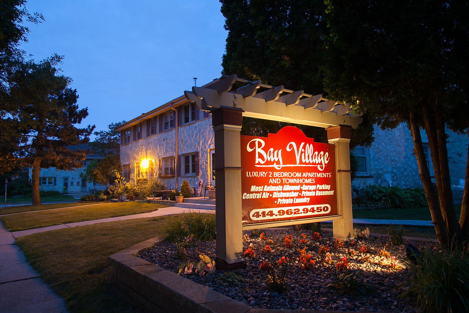Bay Village Townhomes Apartment Rentals Milwaukee Wi Zillow