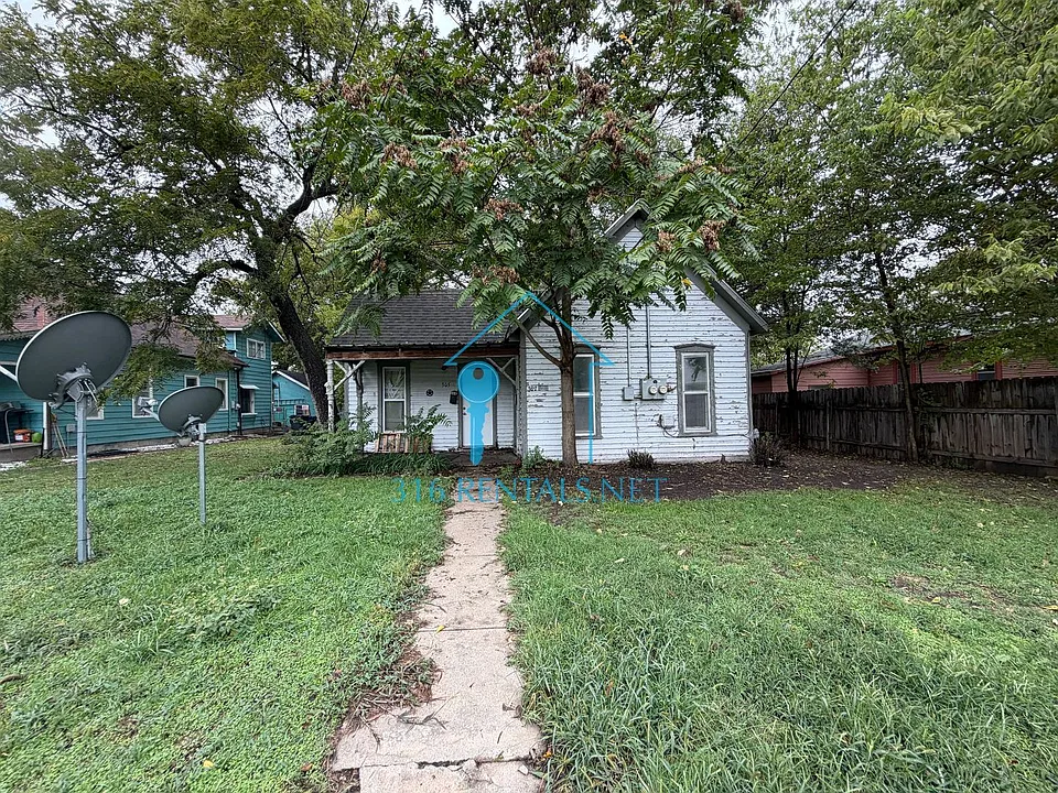 307 N Elm St