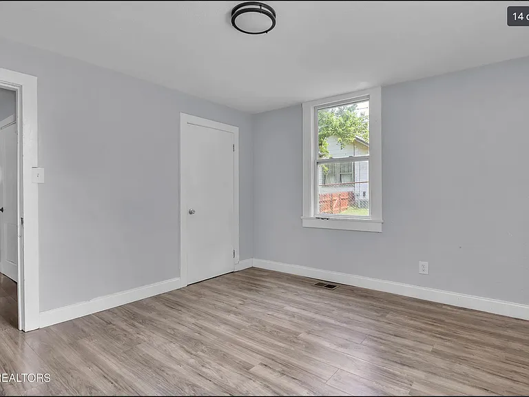2410 Jefferson Ave — Photo 19