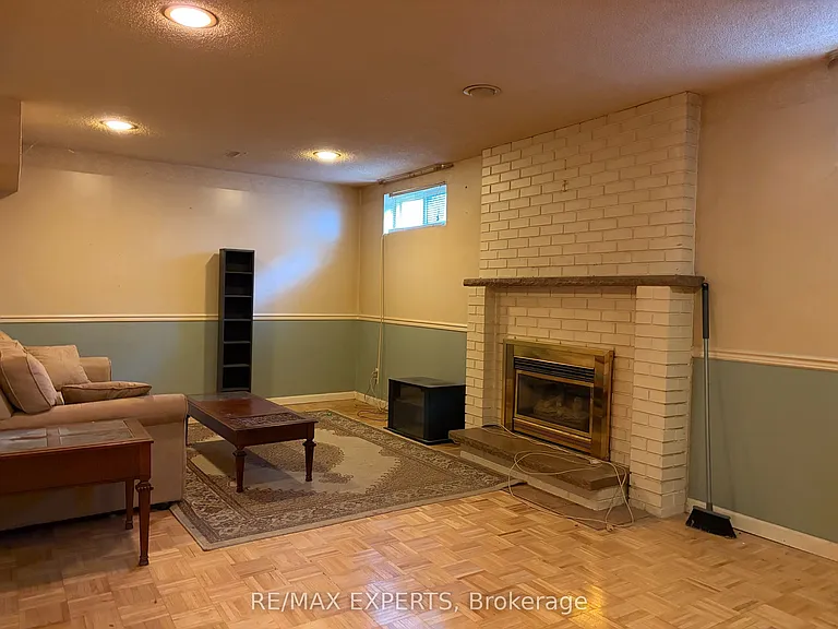 9 Queen Post Dr #BASEMENT — Photo 4