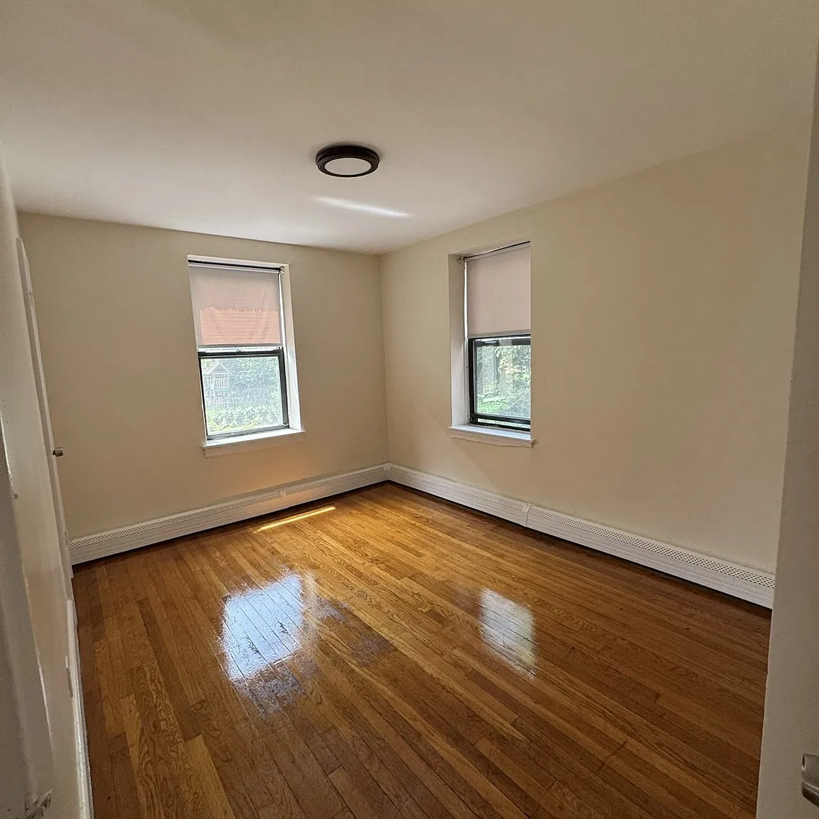 2 bed, 1.0 bath, 800 sqft, $2,500 — Photo 4