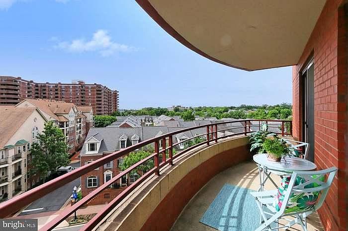 1st image of 2400 Clarendon Blvd APT 609
