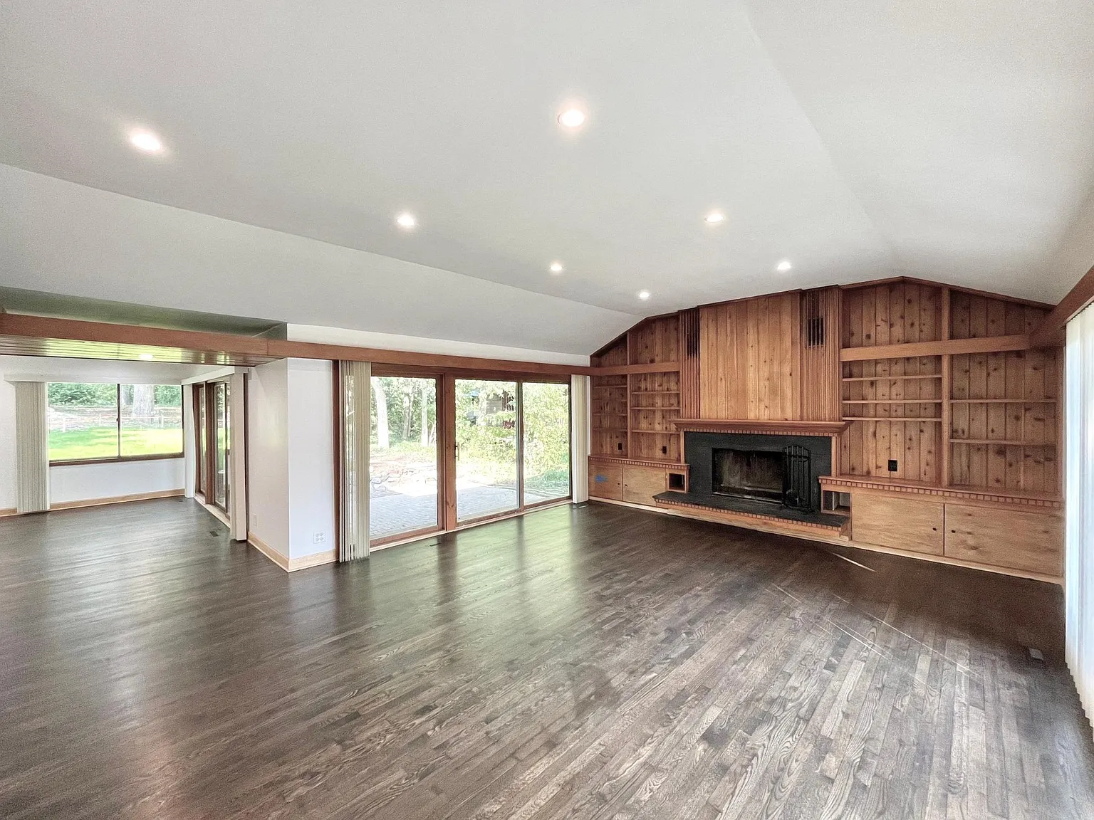 306 Park Ave — Photo 4