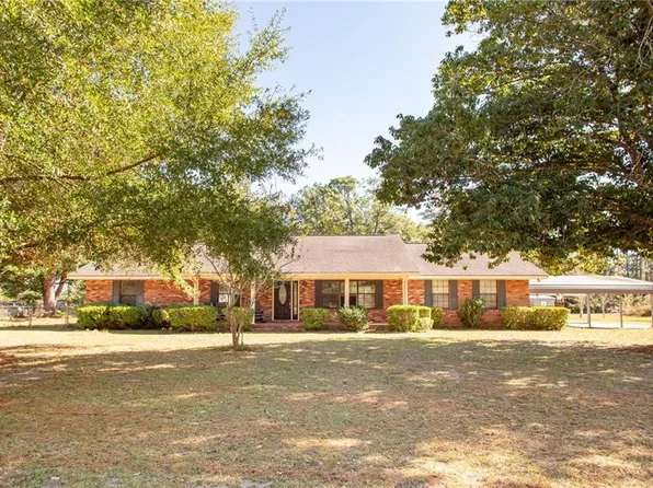 1072 Lawhorne Dr, Waycross, GA 31503