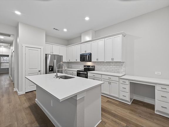 4th image of 116 Wood St #A