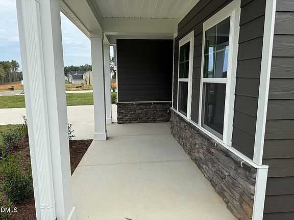 5th image of 135 Venture Ct