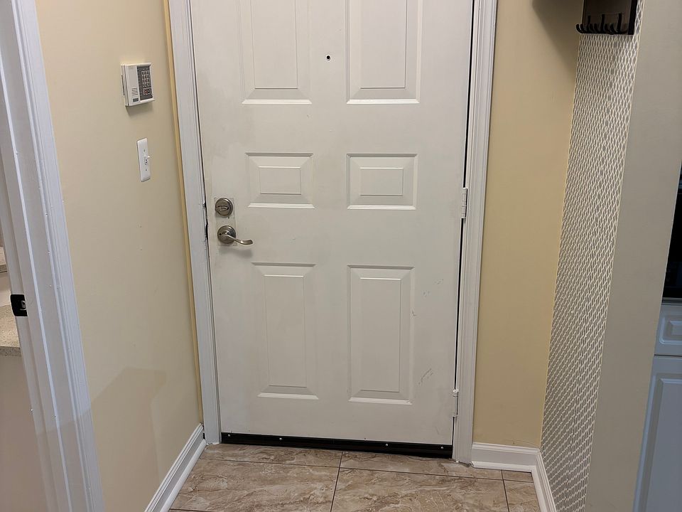 1st image of 2204 Westcourt Ln APT 203