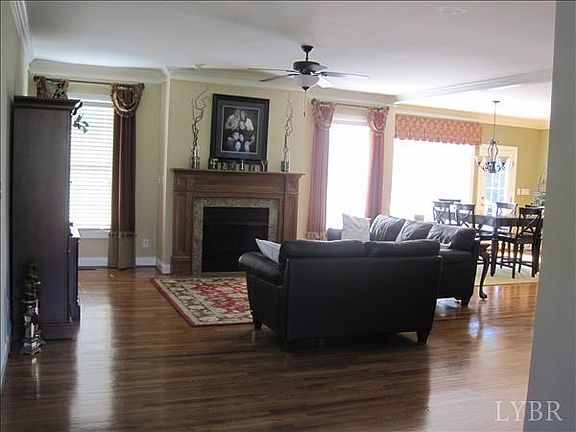 5th image of 124 McKenna Cir