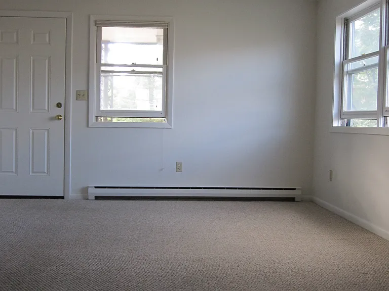 328 College St — Photo 54