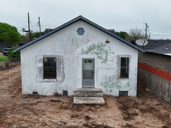 2nd image of 607 E North St