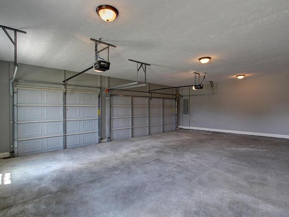 2nd image of 25478 Whispering Ln #Tl7u36