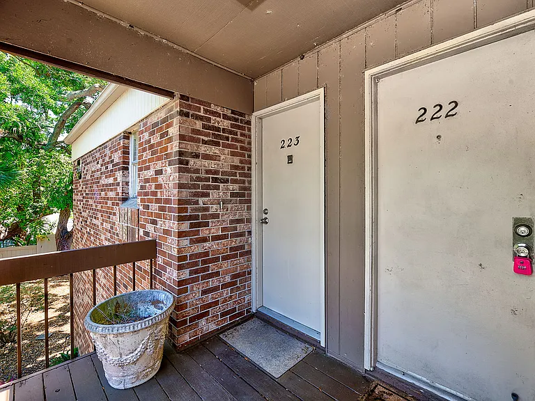 10453 Carrollbrook Cir #222 — Photo 25