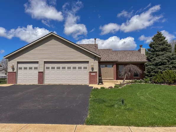 2535 Mary St, Belvidere, IL 61008