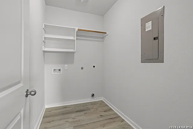 4837 Park Gln — Photo 33