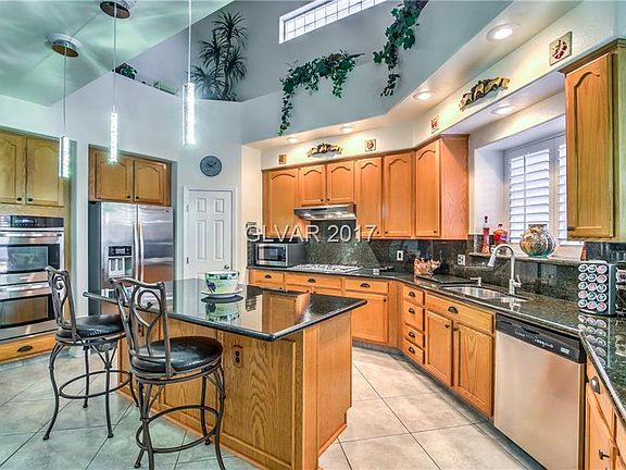 3rd image of 5504 Lucky Clover St