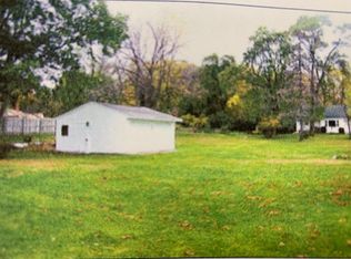 545 S Buesching Rd, Lake Zurich, IL 60047