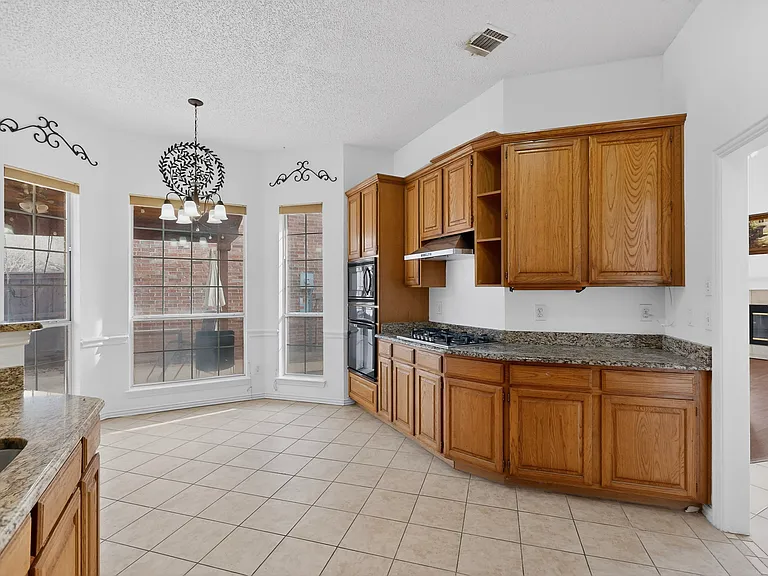 636 N Allen Rd — Photo 13
