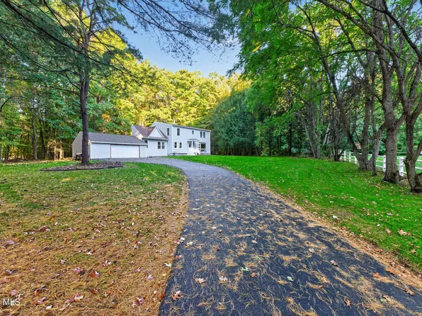 13 Walsh Lane, Clifton Park, NY 12065