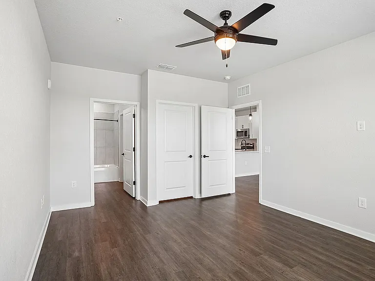 52-web-or-mls-4555 Grv Spgs Cir-Unit 208-S1605-016