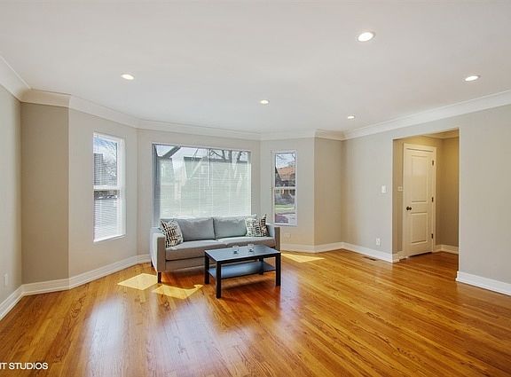 3rd image of 6005 N Marmora Ave