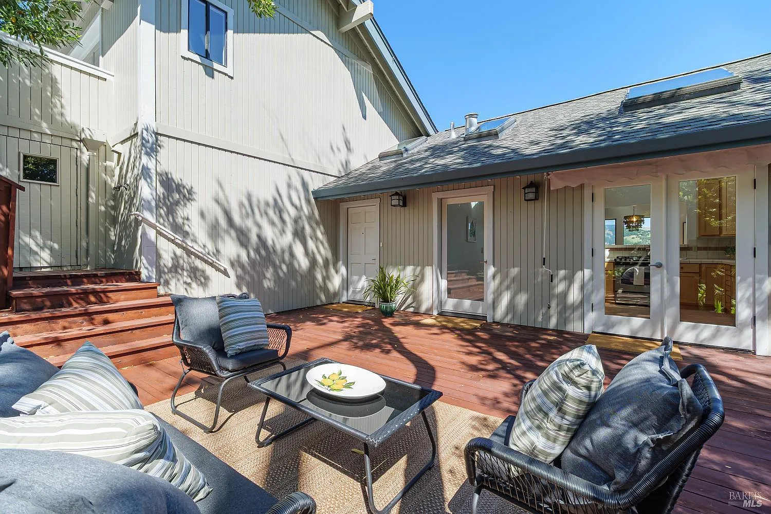 27 OAKWOOD Court photo 1