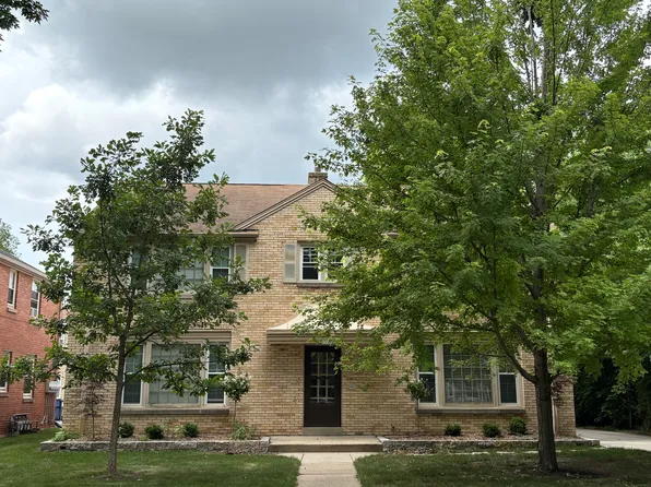 135 N 91st Pl #4, Milwaukee, WI 53226