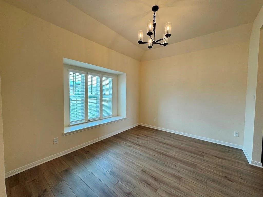 3 bed, 2.0 bath, 1577 sqft, $1,750 — Photo 4