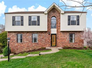 6733 Elk Rush Dr, Imperial, PA 15126