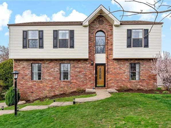 6733 Elk Rush Dr, Imperial, PA 15126