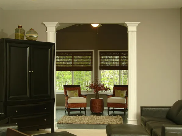 1023 Kensington NW, Grand Rapids, MI 49534