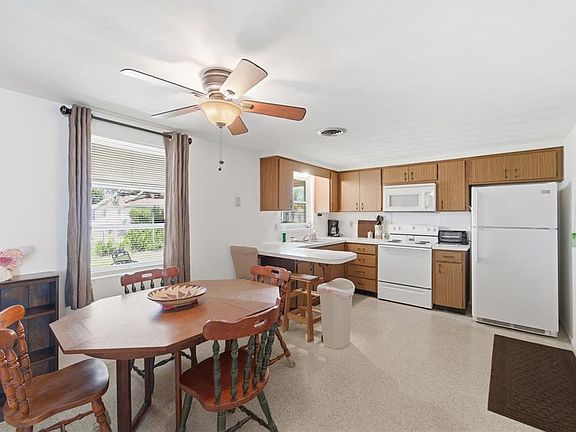 5th image of 3904 REDWOOD DRIVE