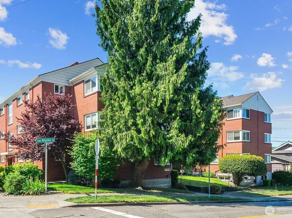 4407 SW Alaska Street #11, Seattle, WA 98116