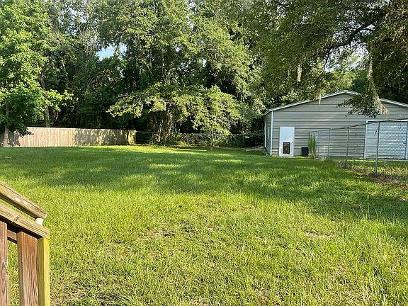 4th image of 406 SE Bennie Ln