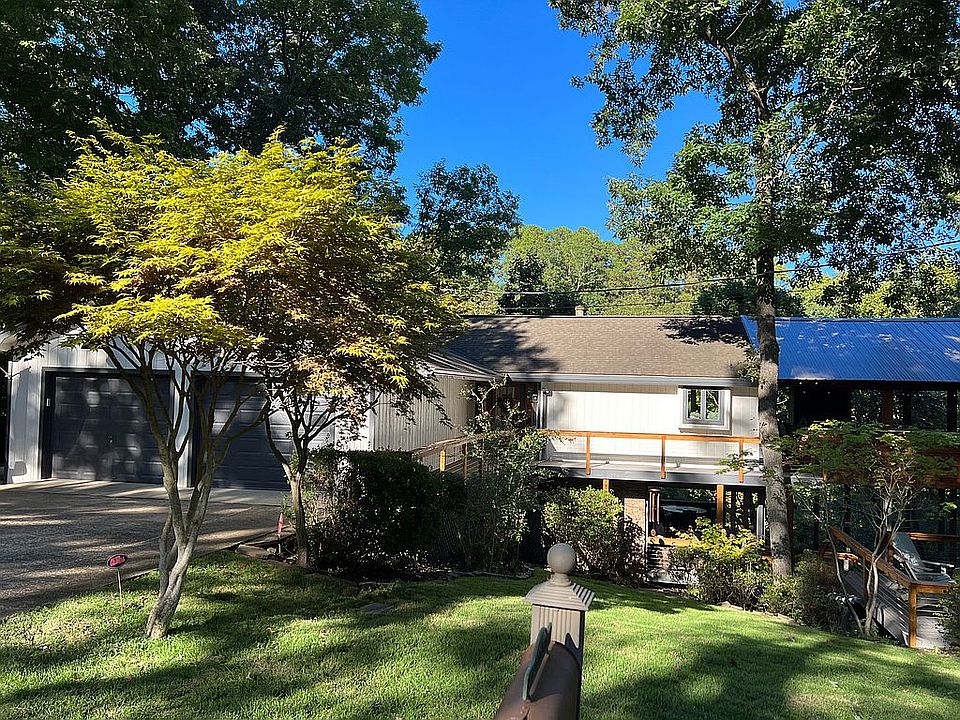 2nd image of 1575 Holiday Hills Ln