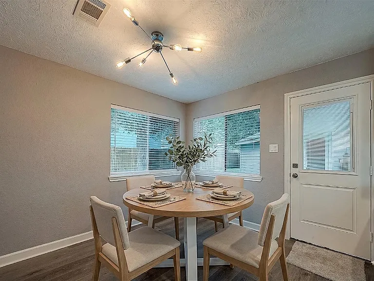 1623 Cherry Ridge Dr — Photo 10